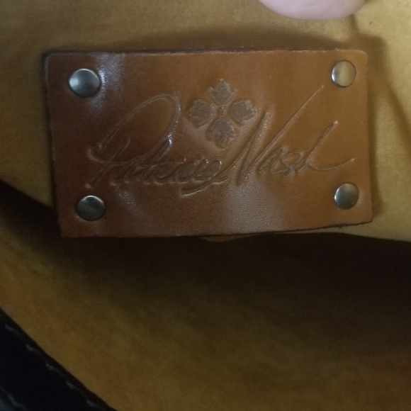 Patricia Nash black leather embossed bucket bag - Picture 7 of 9